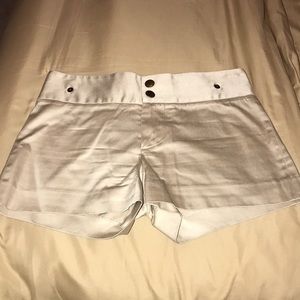 Soft almost sarin feel khaki shorts
